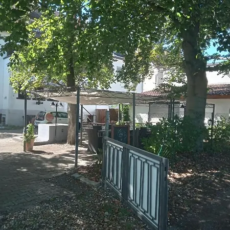 Einfache Mit Gemeinschaftsbad